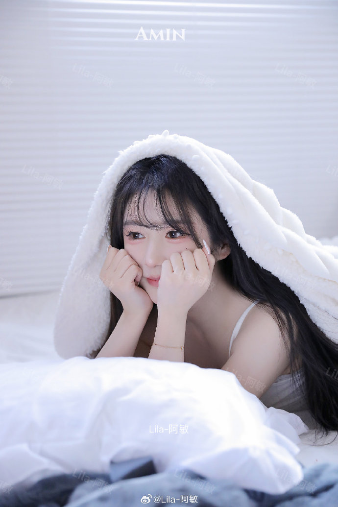 颜值爆表却剧情槽点满满，张凌赫王楚然新剧《这一秒过火》首播受热议